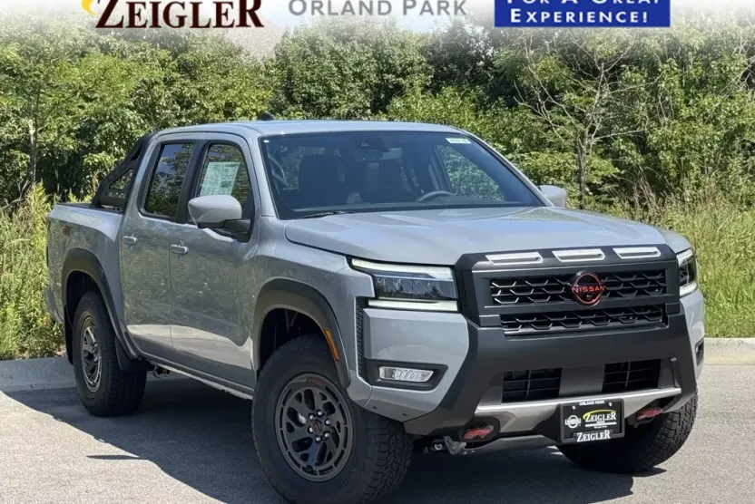 2025 Nissan Frontier PRO-4X photo 1
