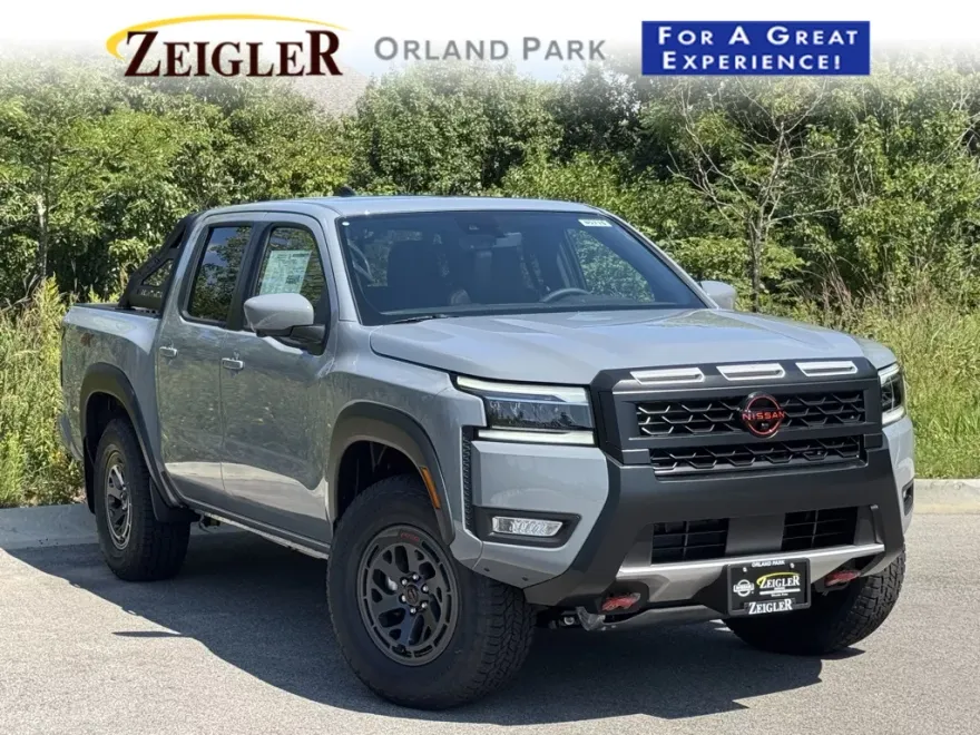 2025 Nissan Frontier PRO-4X photo 1
