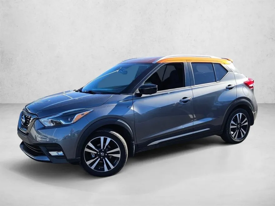 2018 Nissan Kicks SR photo 1