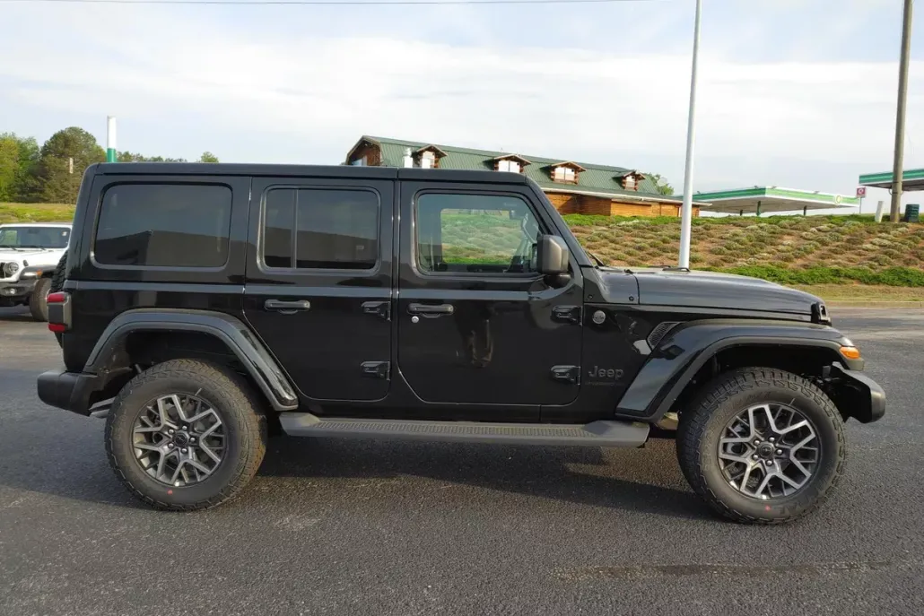2025 Jeep Wrangler Sahara photo 1