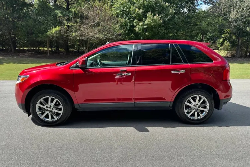 2011 Ford Edge SEL photo 1