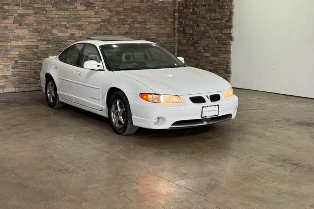 2001 Pontiac Grand Prix GT photo 1