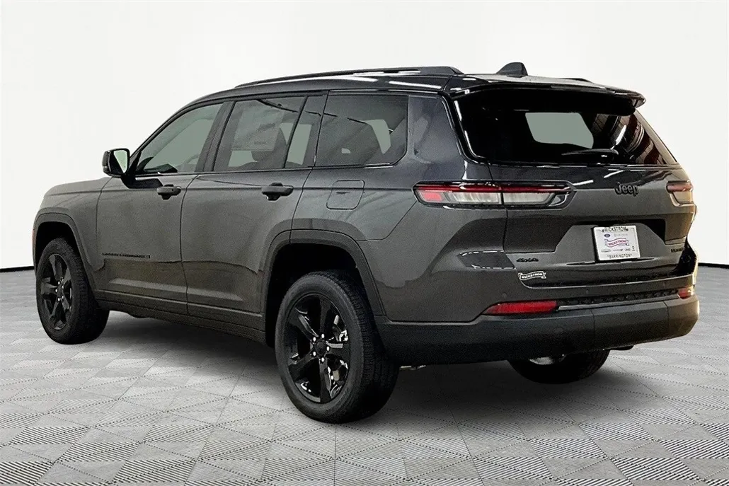 2025 Jeep Grand Cherokee Limited photo 1