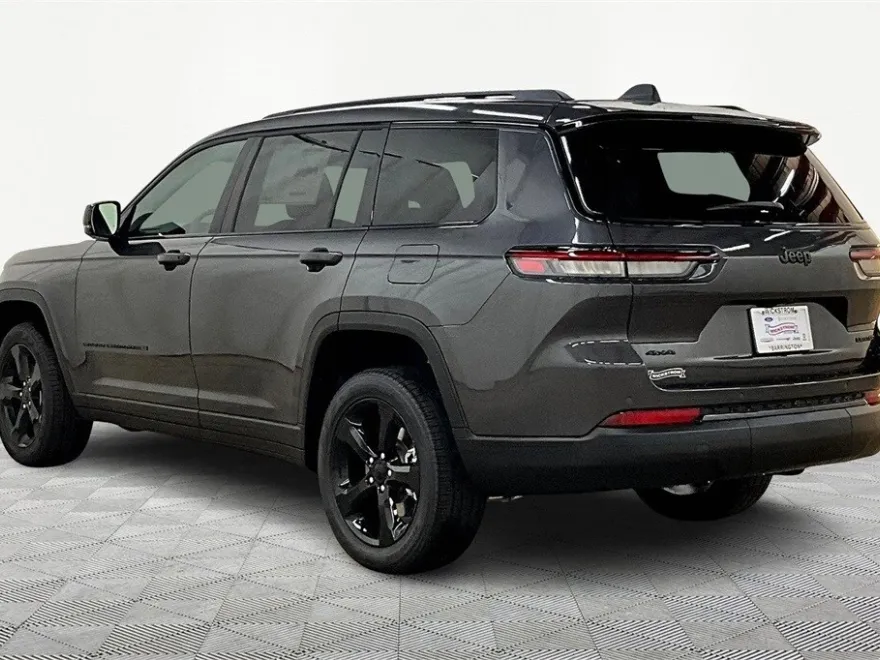 2025 Jeep Grand Cherokee Limited photo 1