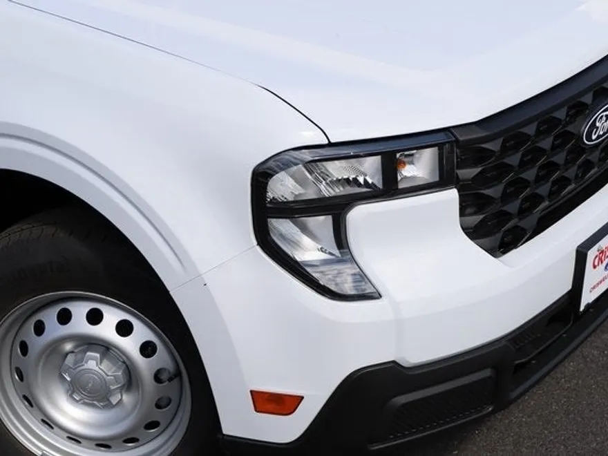 2025 Ford Maverick XL photo 1
