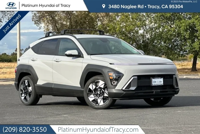 2025 Hyundai Kona SEL photo 1