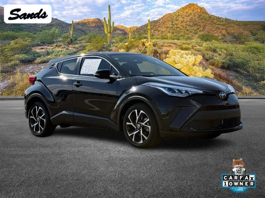 2022 Toyota C-HR photo 1