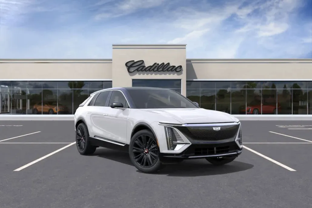 2025 Cadillac Lyriq Luxury photo 1