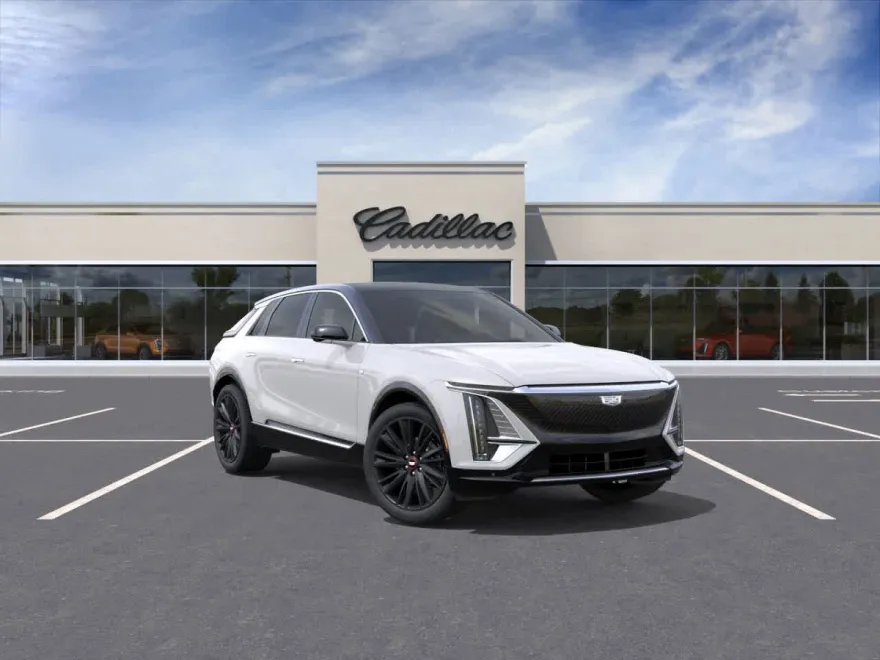 2025 Cadillac Lyriq Luxury photo 1
