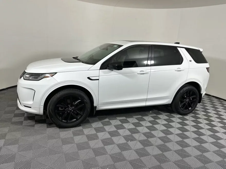 2024 Land Rover Discovery Sport S photo 1