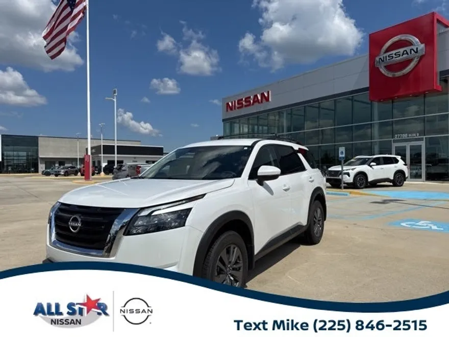 2025 Nissan Pathfinder SV photo 1