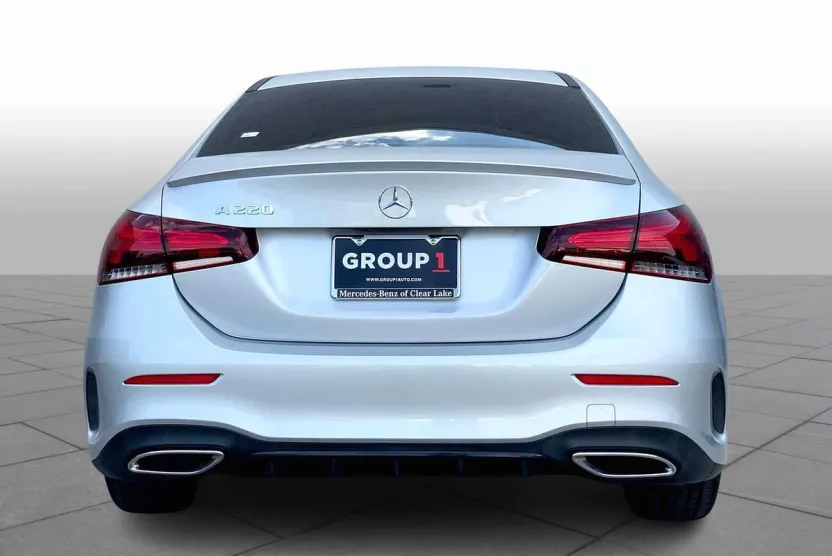 2021 Mercedes Benz A 220 photo 1