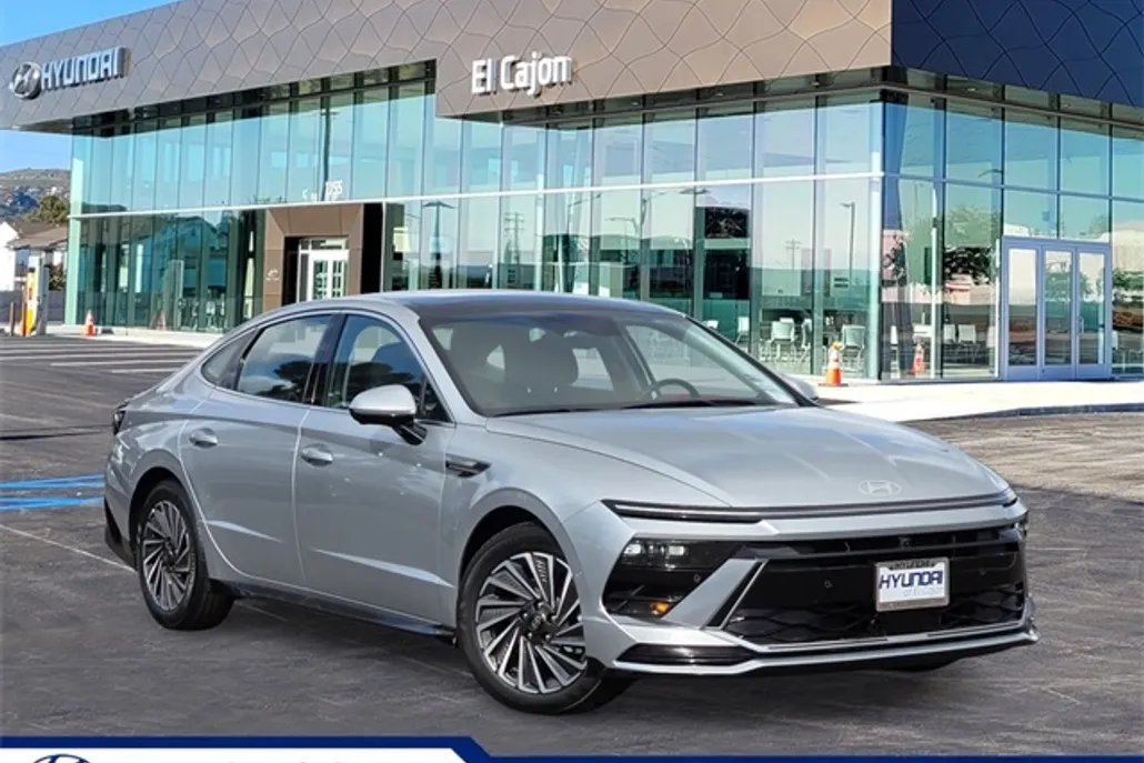 2025 Hyundai Sonata Hybrid Limited photo 1