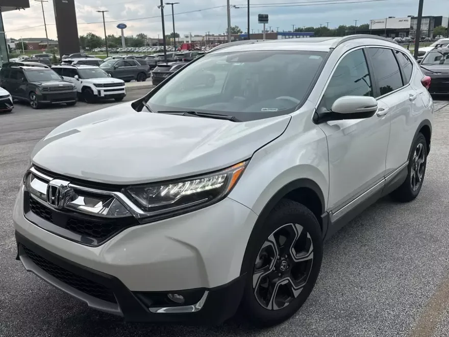 2018 Honda CR-V Touring photo 1