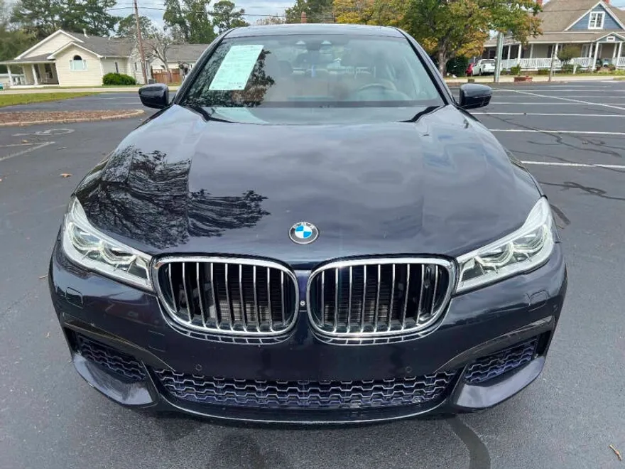 2018 Bmw 750i / B7 xDrive Sedan photo 1