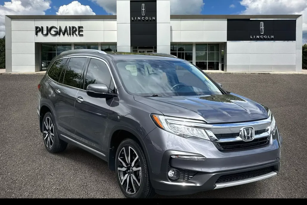 2022 Honda Pilot Touring photo 1