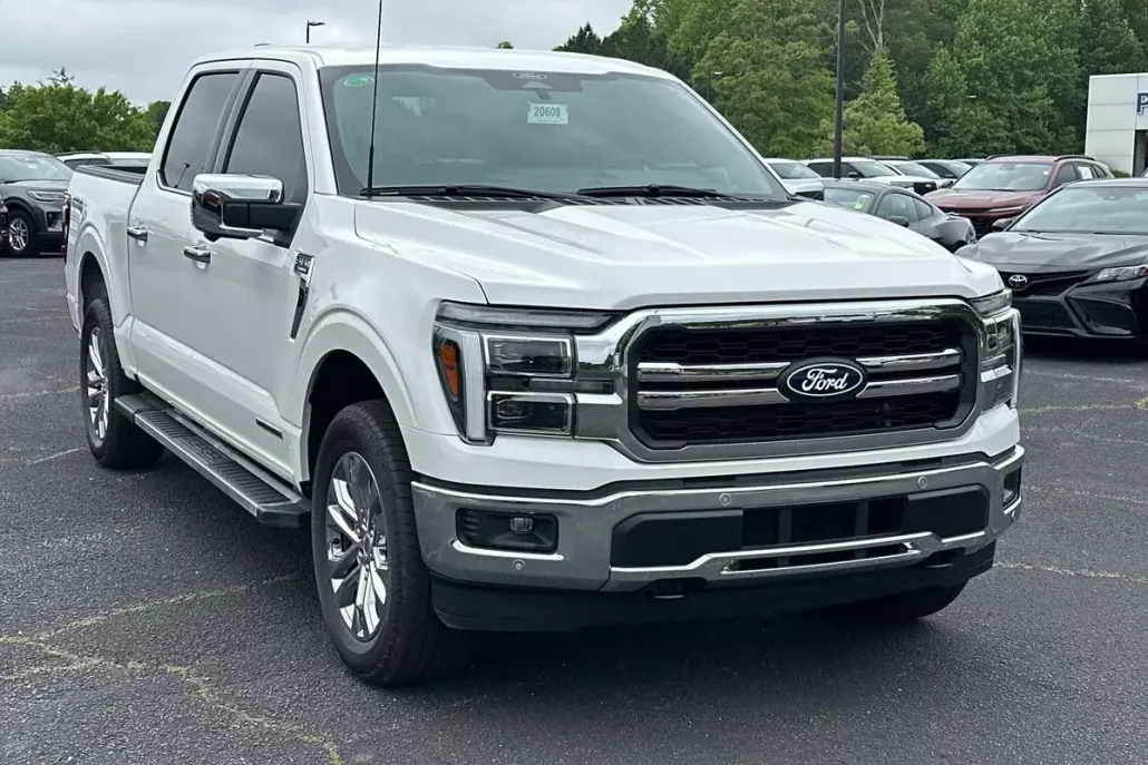 2025 Ford F-150 Lariat photo 1