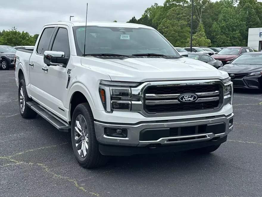 2025 Ford F-150 Lariat photo 1