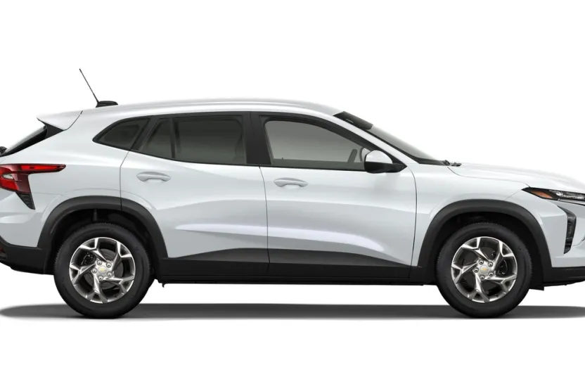 2026 Chevrolet Trax LS photo 1
