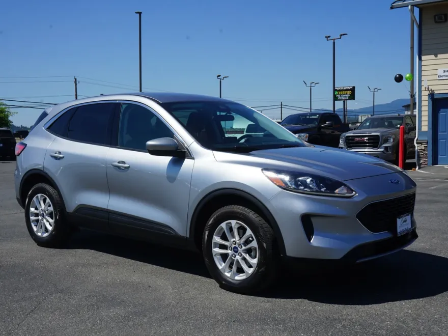 2021 Ford Escape SE photo 1