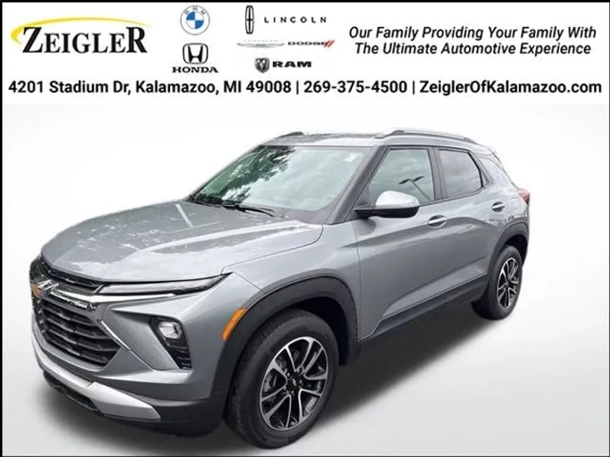 2024 Chevrolet Trailblazer LT photo 1