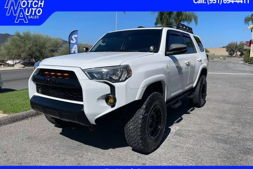 2020 Toyota 4Runner SR5 Premium photo 1