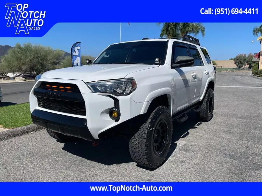 2020 Toyota 4Runner SR5 Premium photo 1
