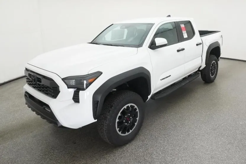 2025 Toyota Tacoma TRD Off-Road Double Cab photo 1