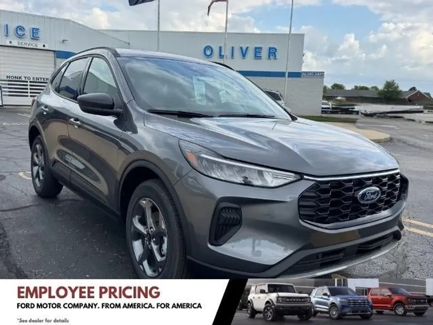 2025 Ford Escape ST-Line photo 1