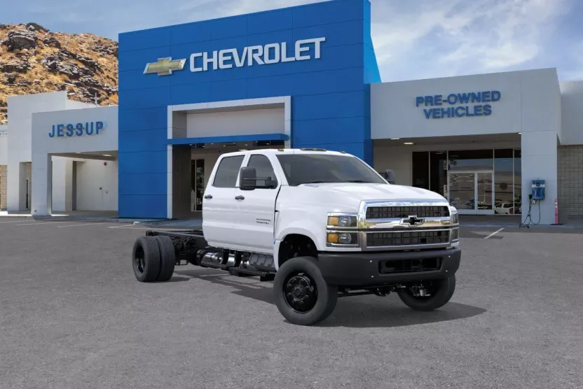 2025 Chevrolet Silverado 4500HD Work Truck photo 1