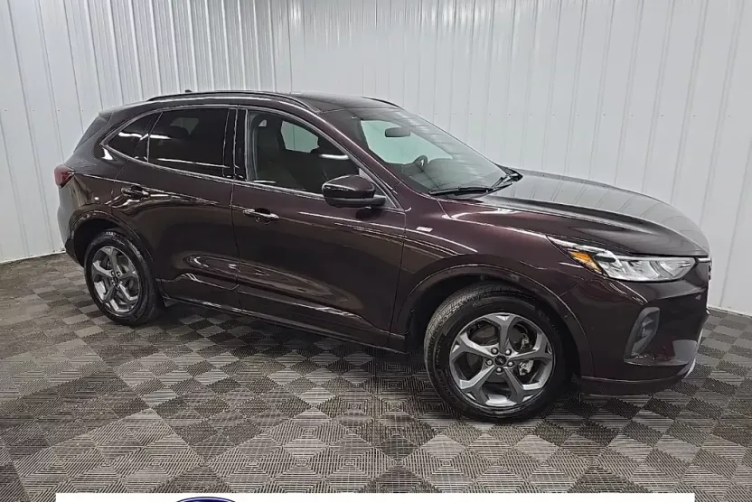 2023 Ford Escape ST-Line Select photo 1