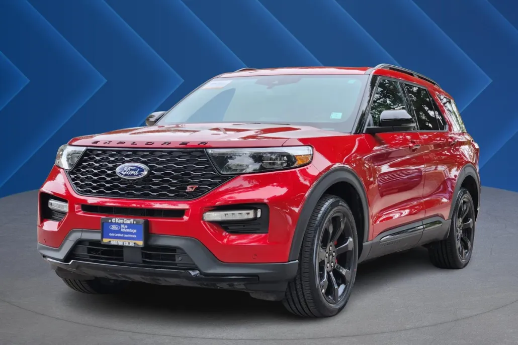 2023 Ford Explorer ST photo 1