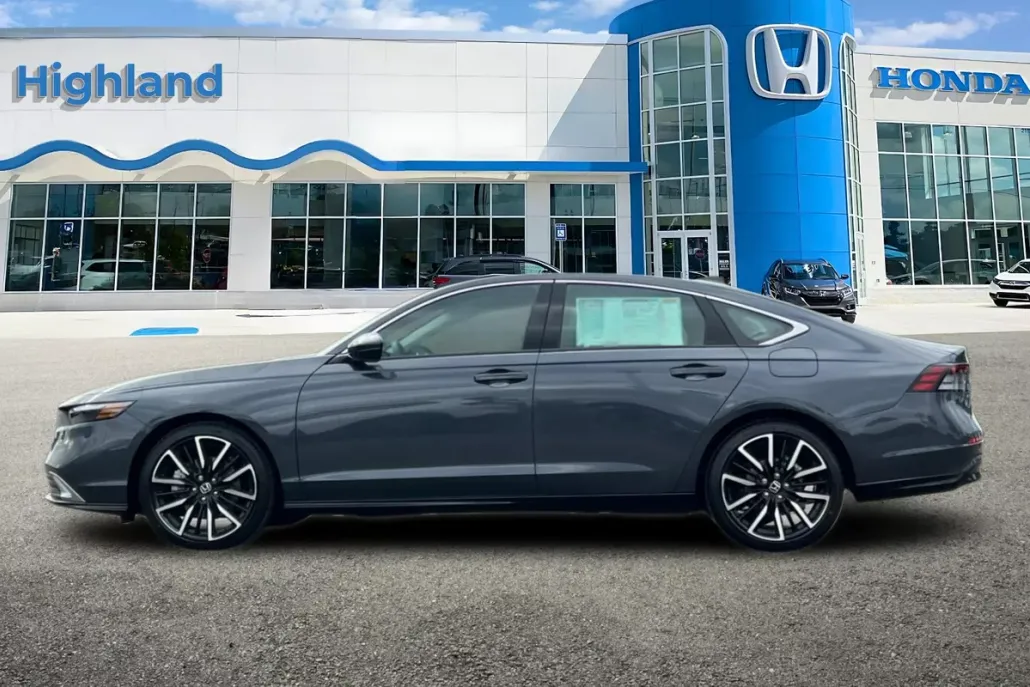 2025 Honda Accord Hybrid Touring photo 1
