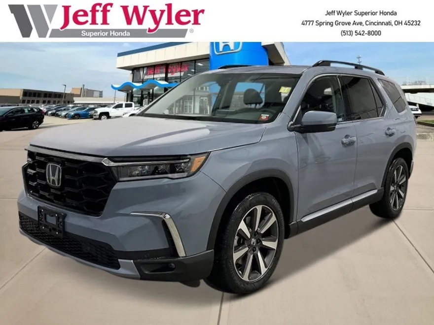 2025 Honda Pilot Touring photo 1
