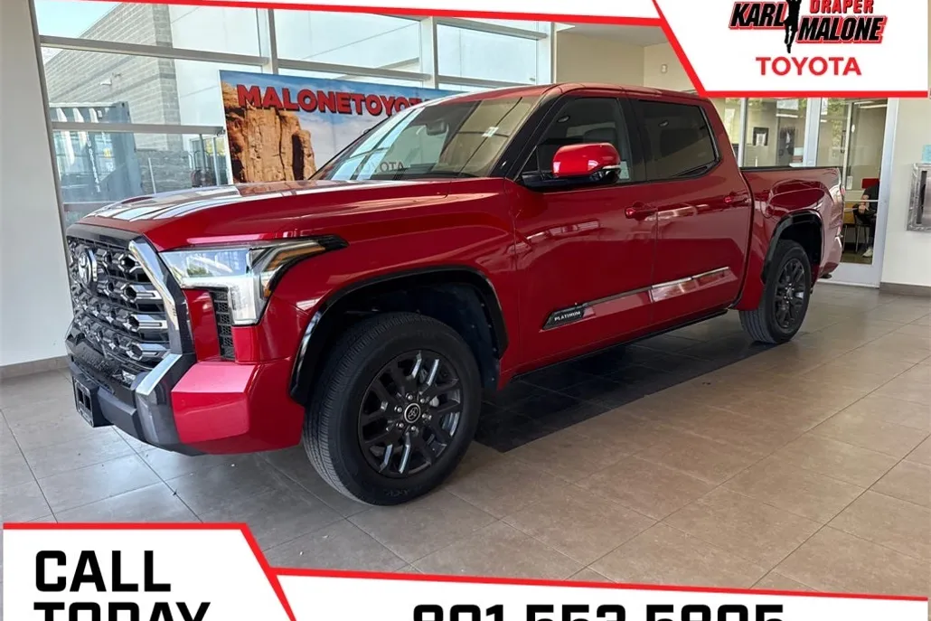 2022 Toyota Tundra Platinum CrewMax photo 1
