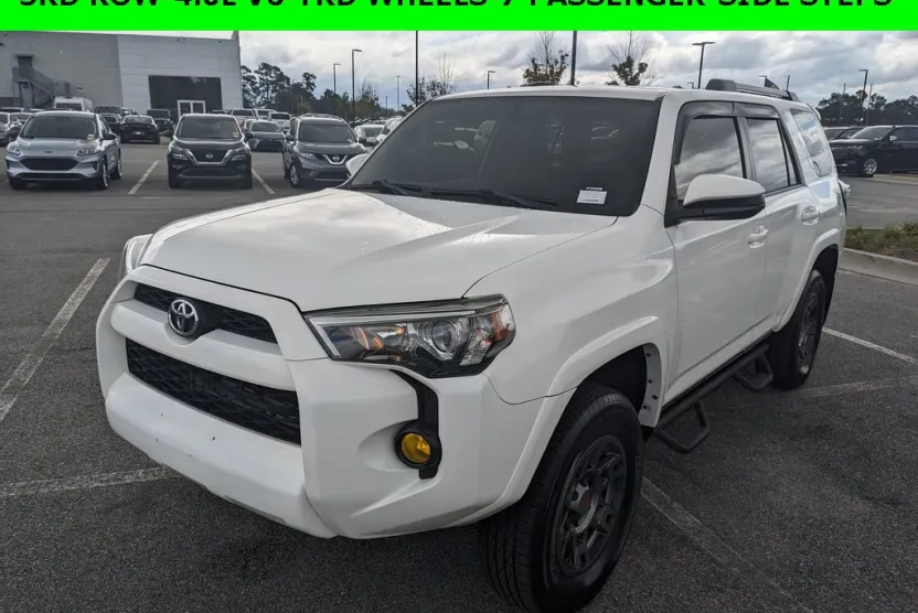 2019 Toyota 4Runner SR5 2WD photo 1