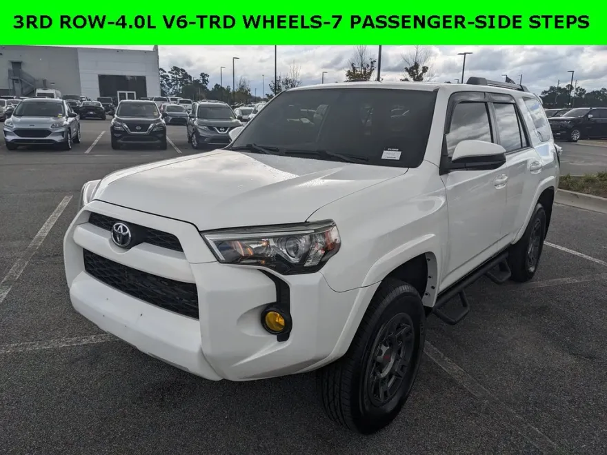 2019 Toyota 4Runner SR5 2WD photo 1