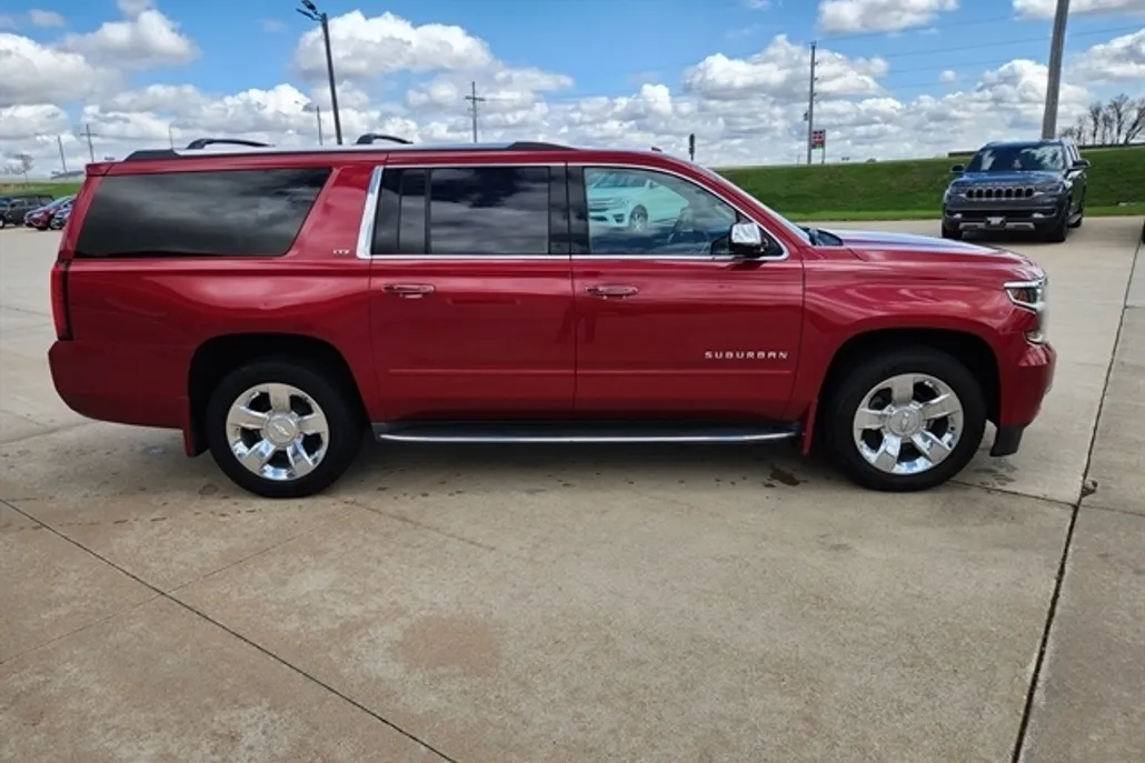 2015 Chevrolet Suburban LTZ photo 1