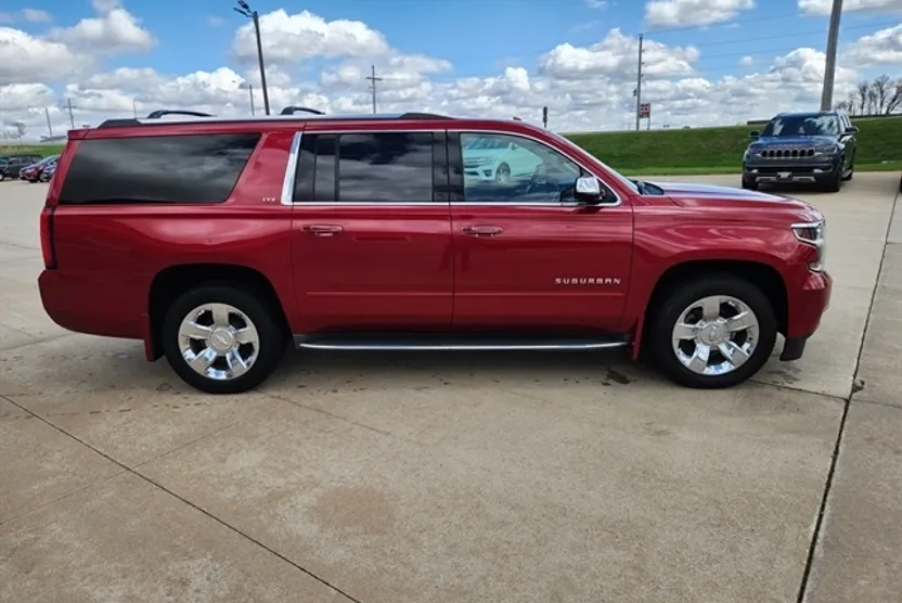 2015 Chevrolet Suburban LTZ photo 1