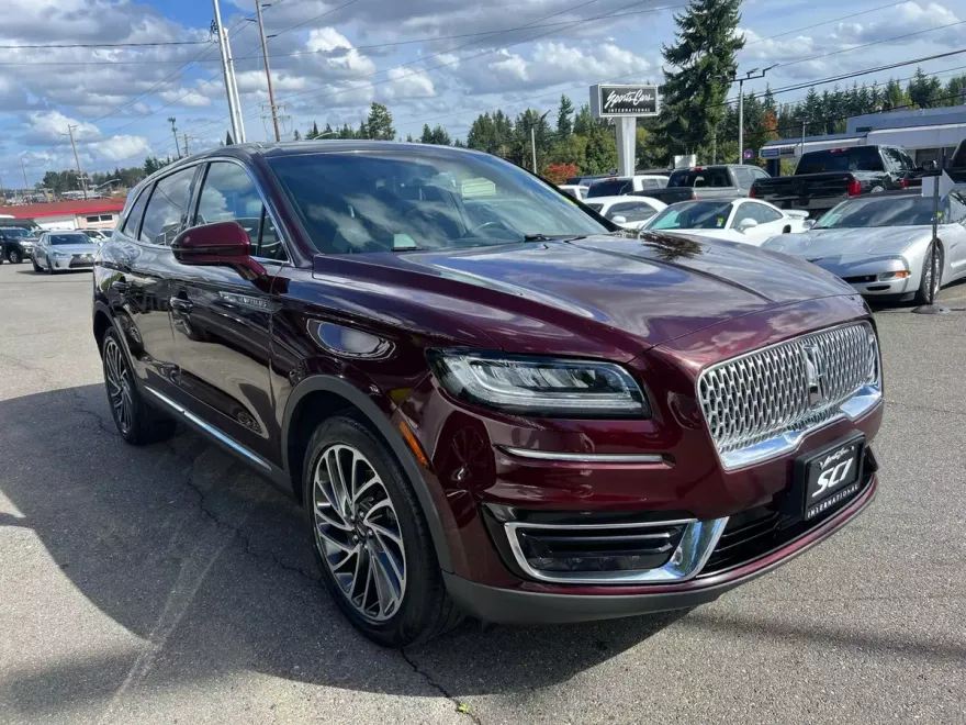 2019 Lincoln Nautilus Reserve photo 1