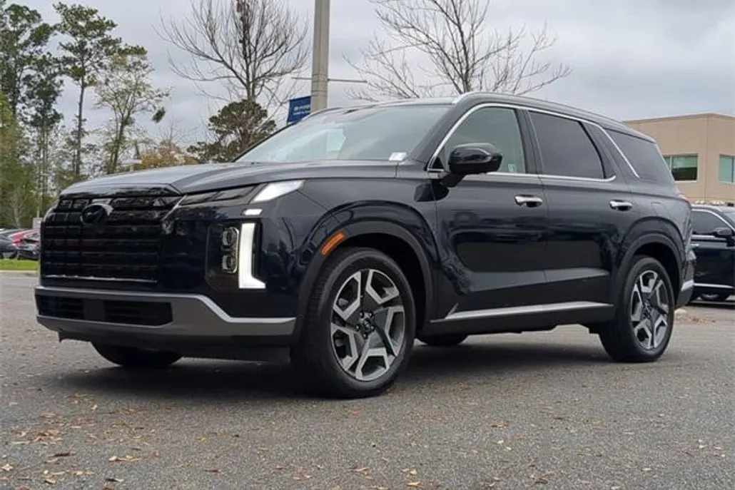 2024 Hyundai Palisade Limited photo 1