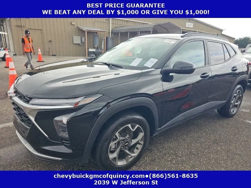 2025 Chevrolet Trax LT photo 1