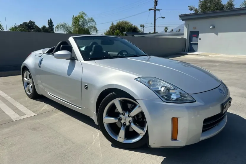 2006 Nissan 350Z Touring photo 1