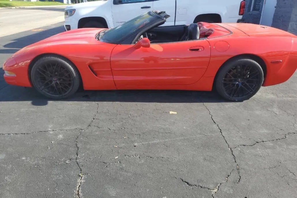 1998 Chevrolet Corvette photo 1