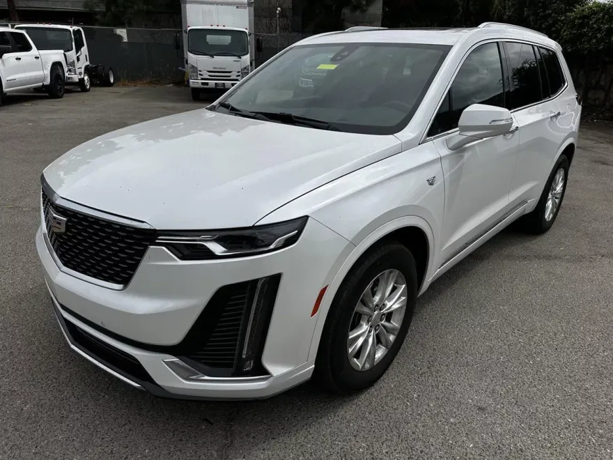 2022 Cadillac XT6 Luxury photo 1