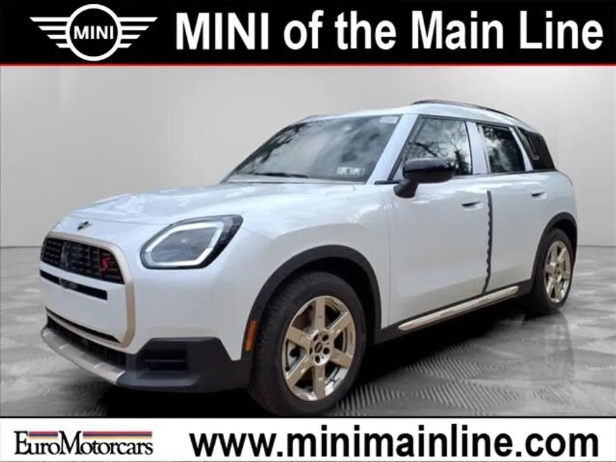 2025 Mini Countryman Iconic photo 1