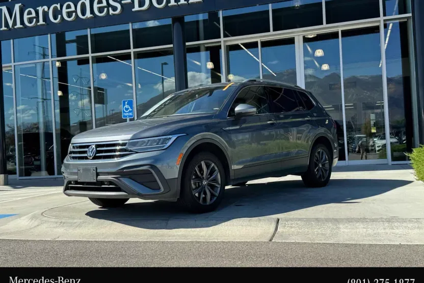 2022 Volkswagen Tiguan SE photo 1