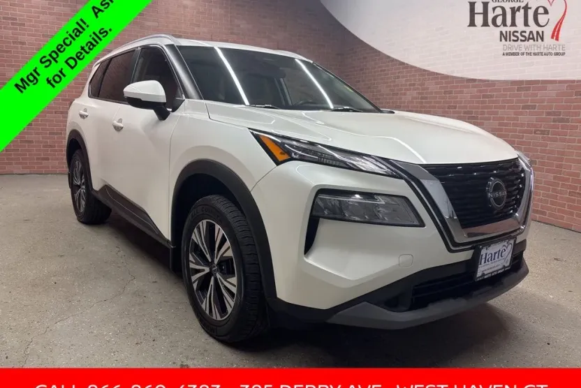 2022 Nissan Rogue SV photo 1