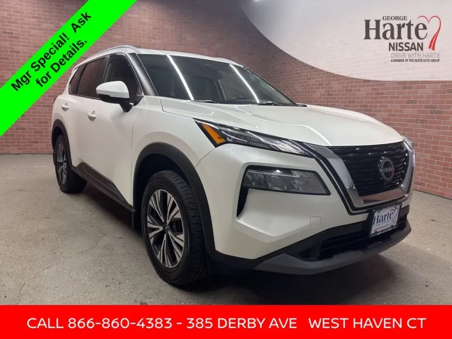 2022 Nissan Rogue SV photo 1