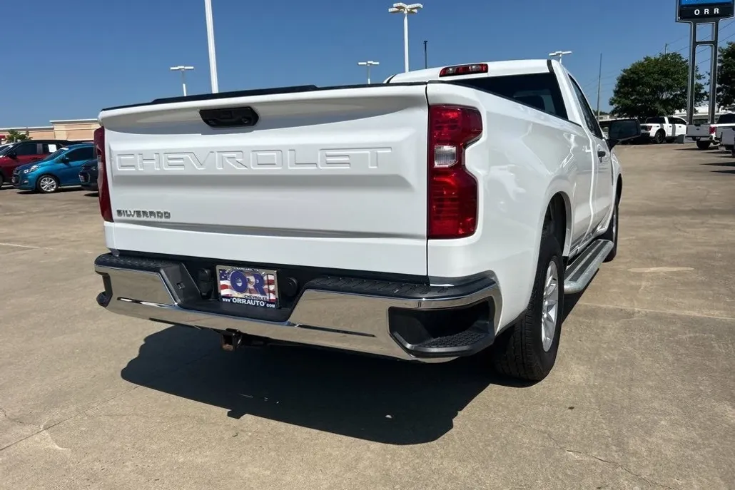 2024 Chevrolet Silverado 1500 Custom photo 1